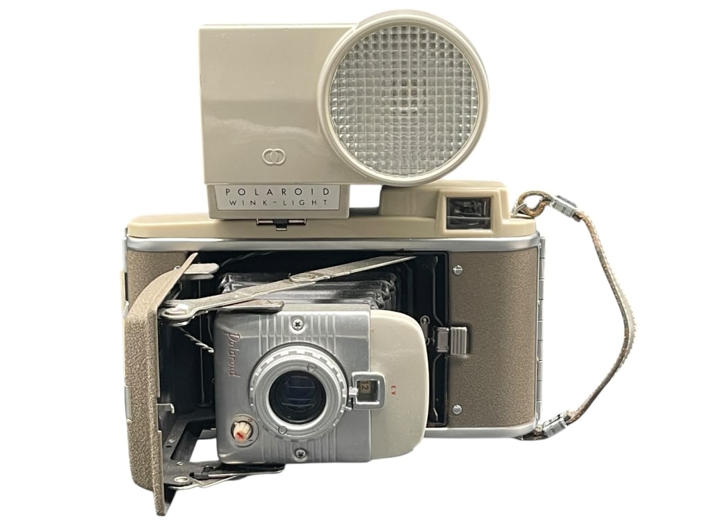 POLAROID LAND CAMERA MODEL 80B WITH WINK-LIGHT FLH (1 of 7)