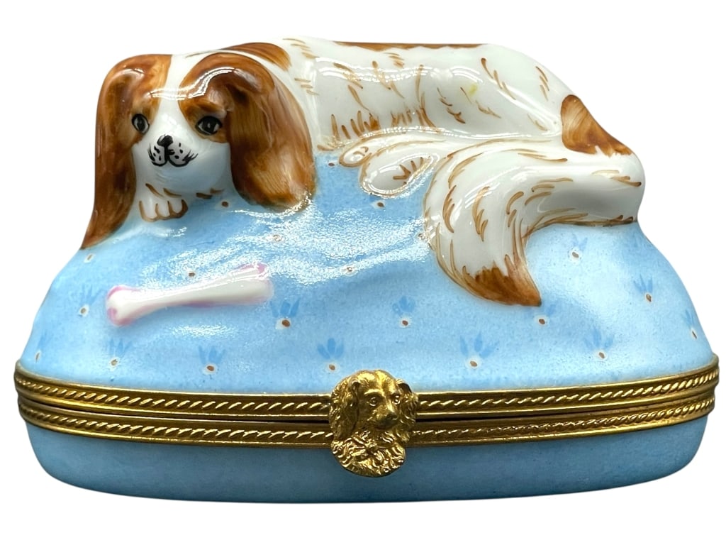 LIMOGES CAVALIER KING CHARLES TRINKET BOX 3" (1 of 7)