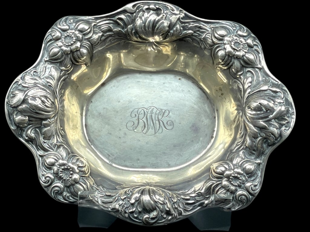 6.5" GORHAM STERLING SILVER REPOUSSE DISH 130G (1 of 7)