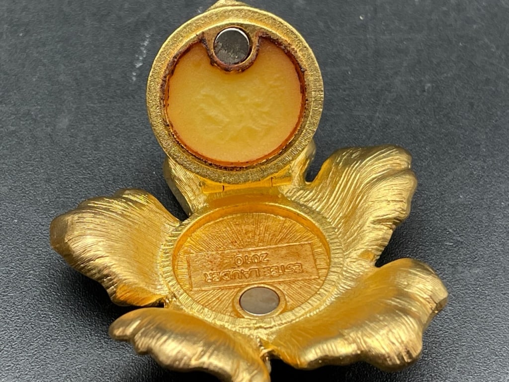 NIB ESTEE LAUDER SENSUOUS SOLID PERFUME COMPACT - 5