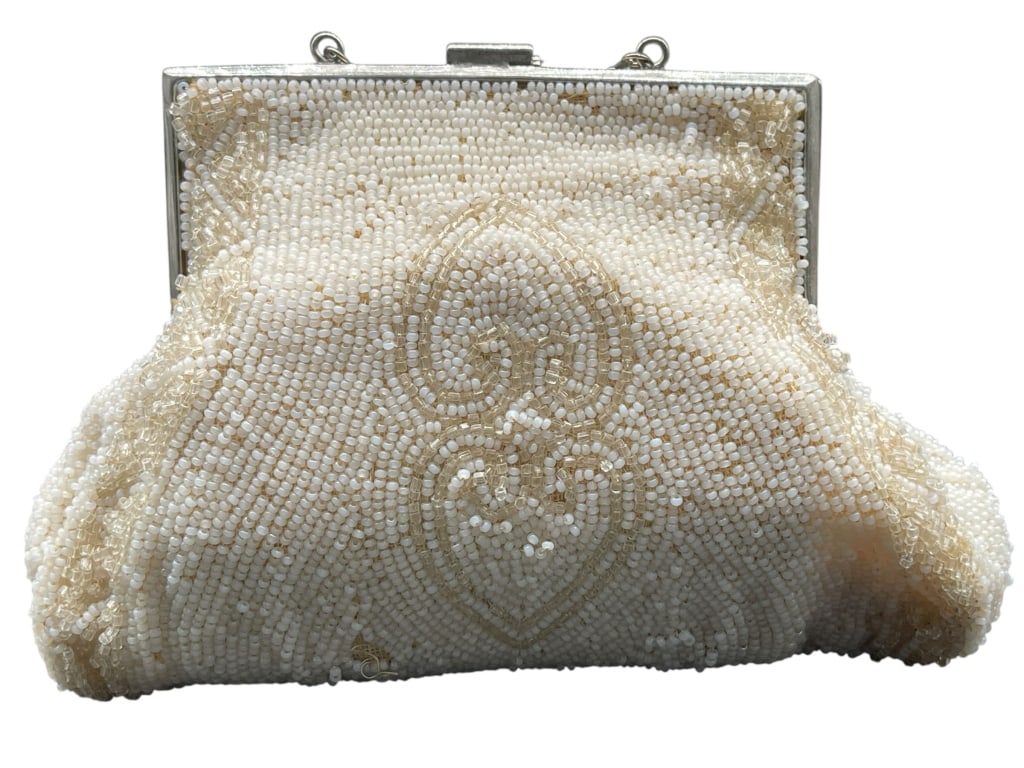 WALBORG VINTAGE WHITE BEADED CLUTCH WITH CRYSTAL (1 of 19)
