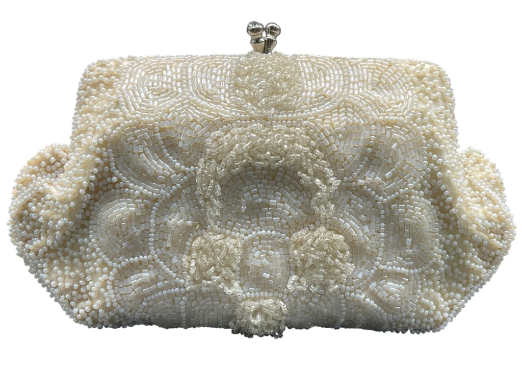 VINTAGE IVORY BEADED CLUTCH WITH RHINESTONE: For ALTERNATE shipping quote or LOCAL PICK-UP DETAILS, please visit dejavuauctionshipping.com VINTAGE IVORY BEADED EVENING CLUTCH WITH RHINESTONE CLASP Elegant vintage ivory beaded evening clutch feat