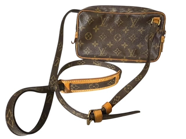 VTG LOUIS VUITTON POCHETTE MARLY CROSSBODY PURSE: *For ALTERNATIVE SHIPPING QUOTES or local pickup details, please visit www.dejavuauctionshipping.com* - Authenticated Louis Vuitton - Vintage and in clean great condition, barely used - Tan leather tr
