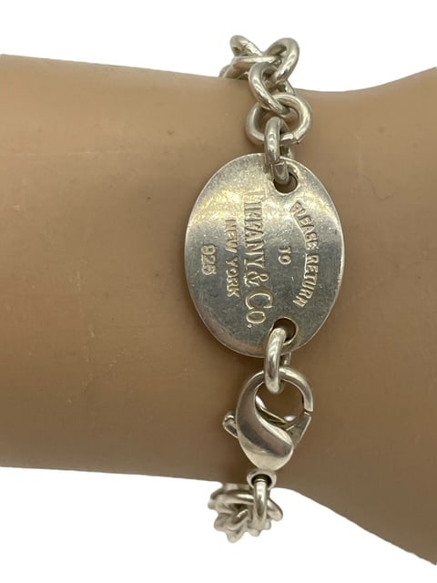 TIFFANY & CO RETURN TO 925 OVAL TAG BRACELET 6"12g: **For ALTERNATIVE SHIPPING QUOTES or local PICKUP details, please visit www.dejavuauctionshipping.com* Engraved oval tag: “PLEASE RETURN TO TIFFANY & CO. NEW YORK 925” Classic link chain brace