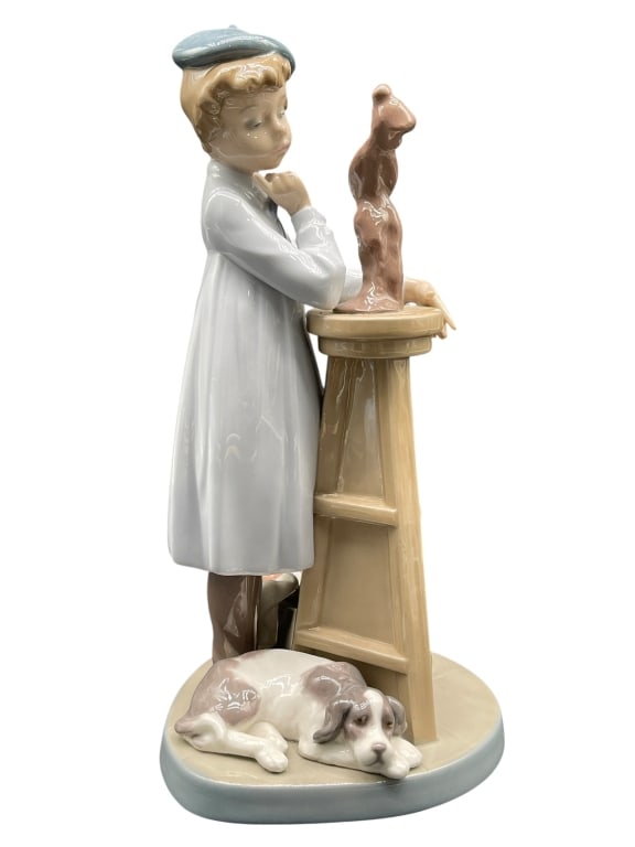 LLADRÓ #5258 “MY LITTLE MASTERPIECE?? FIGURINE (1 of 6)