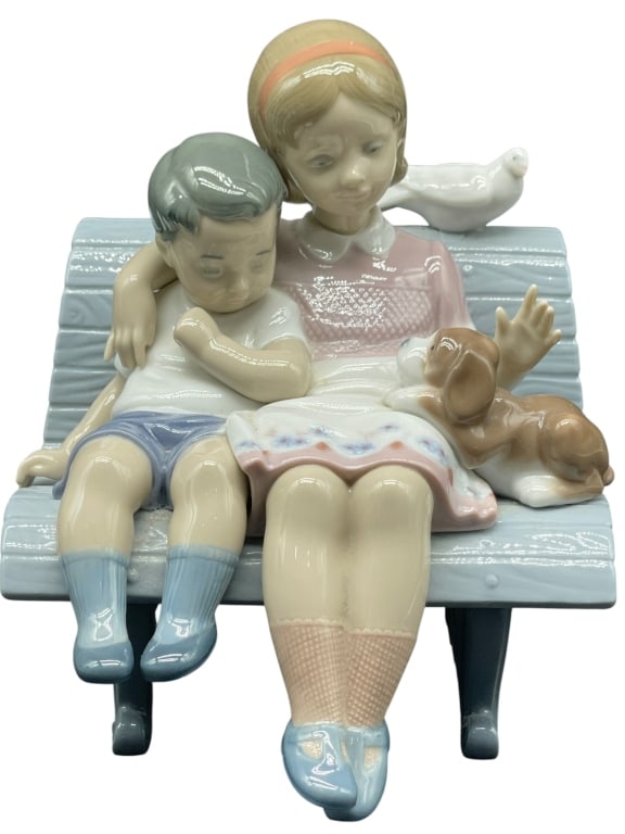 LLADRO “LOVING TOUCH BOY & GIRL BENCH FIGURINE (1 of 8)