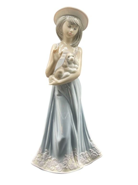 LLADRO GIRL WITH PUPPY FIGURINE #5645 9" TALL (1 of 7)