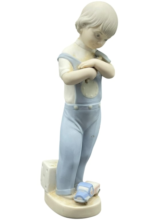 LLADRO MECHANIC BOY MATTE PORCELAIN FIGURINE 8" (1 of 6)