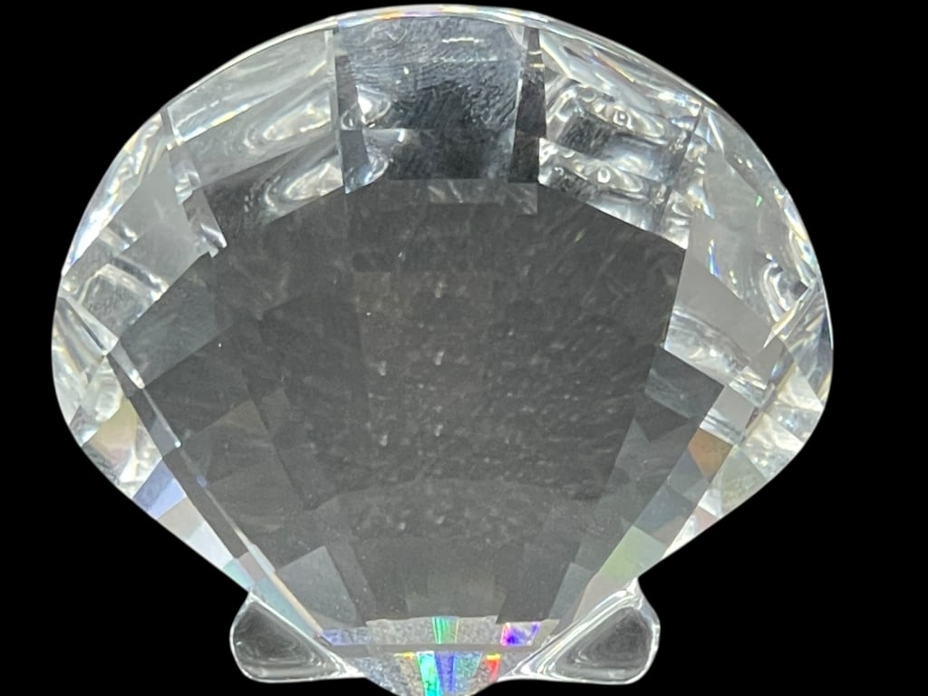 VINTAGE SWAROVSKI CRYSTAL CLAMSHELL FIGURINE 1.5" (1 of 7)