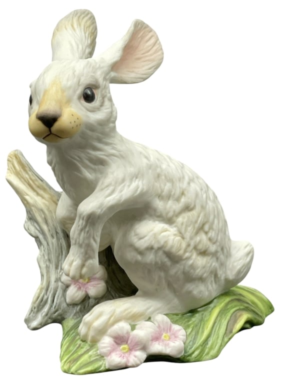 BOEHM PORCELAIN SNOWSHOE HARE 3.5" (1 of 6)