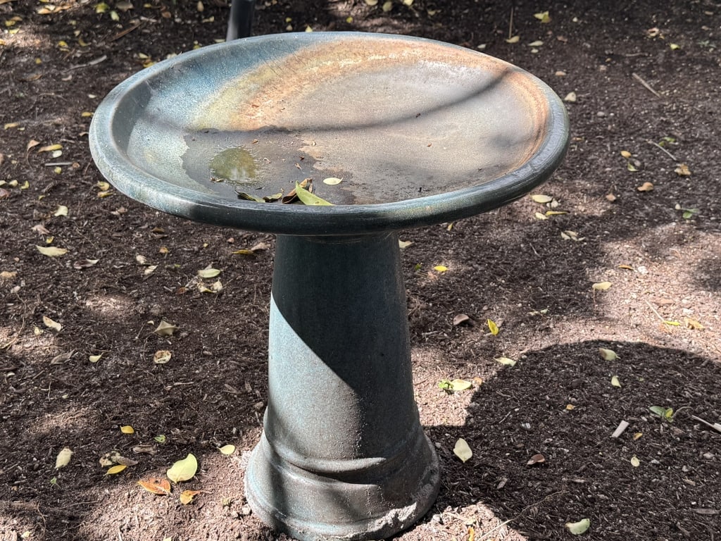 VERDIGRIS METAL PEDESTAL BIRD BATHFor ALTERNATE (1 of 4)