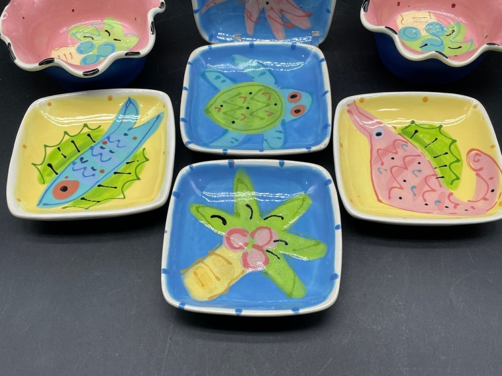 8 PC SUSAN PAINTER SIGNED CERAMIC TABLEWARE - 6