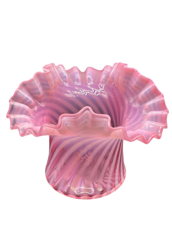 PINK OPALESCENT SWIRL ART GLASS VASE 6" (1 of 6)