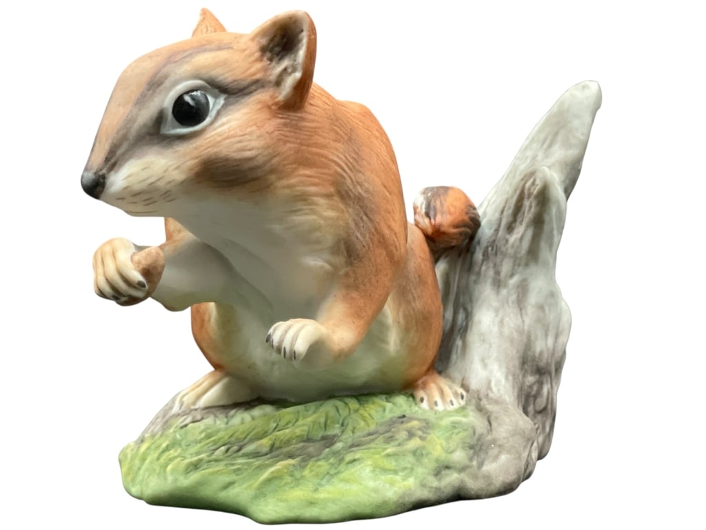 BOEHM CHIPMUNK PORCELAIN FIGURINE 3" (1 of 6)