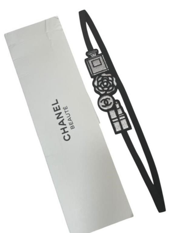 NEW CHANEL BLACK & WHITE LOGO EMBROIDERY BOOKMARK (1 of 4)