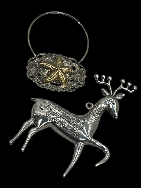 AS IS LOT STERLING SILVER BROOCHES CUPID/SHELL 17G: *For ALTERNATIVE SHIPPING QUOTES or local PICKUP details, please visit www.dejavuauctionshipping.com* BOTH of these lovely sterling silver pieces are missing pin backs Easy to repair Sold as is 1982 O