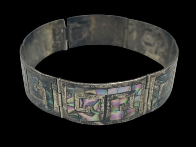 LOS BALLESTEROS 925 MEXICO INLAY LINK BRACELET 20G: *For ALTERNATIVE SHIPPING QUOTES or local PICKUP details, please visit www.dejavuauctionshipping.com* Designed by famed silversmith LOS BALLESTEROS Made in Taxco Mexico and 925 Sterling Silver Panels
