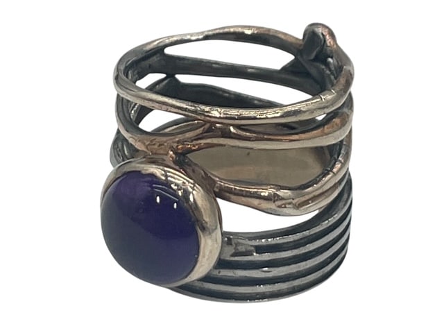 STERLING SILVER TWO TONE AMETHYST STRINGY RING 6 - 4