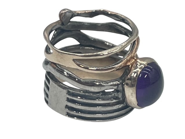 STERLING SILVER TWO TONE AMETHYST STRINGY RING 6 - 6