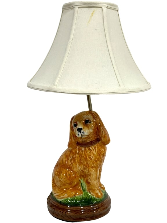 VINTAGE CERAMIC SPANIEL DOG TABLE LAMP 20": *for alternative shipping options please go to www.dejavuauctionshipping.com -VINTAGE CERAMIC SPANIEL DOG TABLE LAMP WITH SHADE -Adorable vintage table lamp featuring a glazed ceramic spaniel-style do