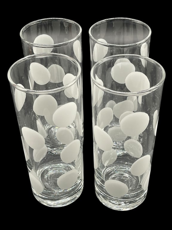 SET OF 4 FROSTED POLKA DOT HIGHBALL GLASSES: For ALTERNATE shipping quote or LOCAL PICK-UP DETAILS, please visit dejavuauctionshipping.com SET OF FOUR CLEAR GLASS HIGHBALL TUMBLERS WITH FROSTED POLKA DOT DESIGN Stylish set of four tall highball 