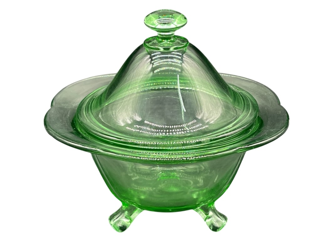VINTAGE GREEN URANIUM GLASS COVERED COMPOTE DISH (1 of 1)
