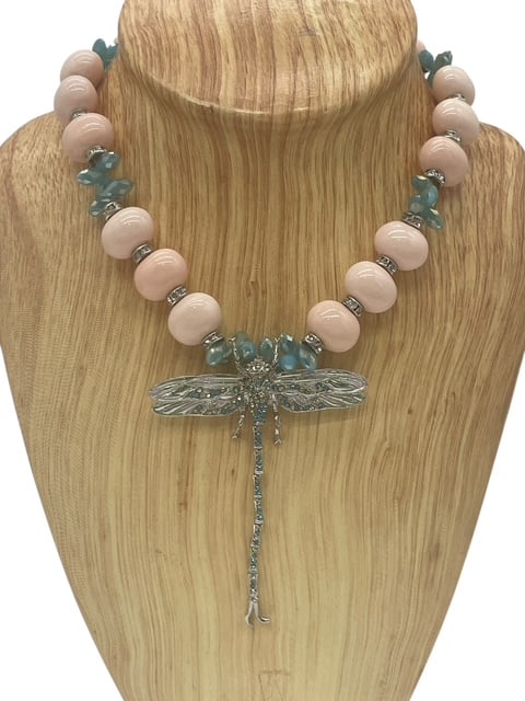 ENORMOUS DRAGONFLY ON PINK AQUA BEADS NECKLACE 18": Beautiful milky pink beads with aqua accents Necklace is 18" long Pendant is fancy and 4" long Magnetic closure Amazing condition msn By bidding on this listing, you understand and agree to be bound b