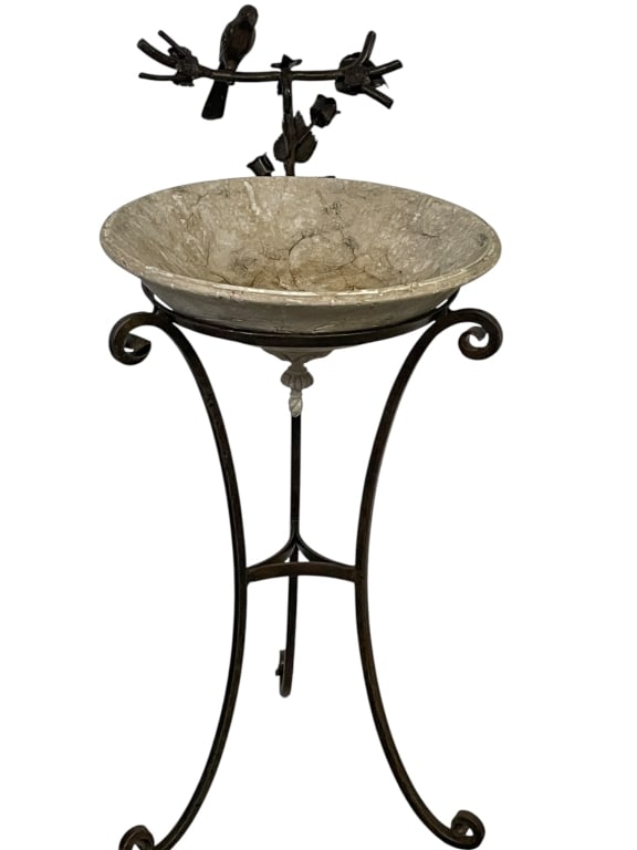 WROUGHT IRON BIRD BATH STONE STYLE BOWL & BIRD 37": *for alternative shipping options please go to www.dejavuauctionshipping.com -WROUGHT IRON BIRD BATH / PEDESTAL STAND WITH STONE STYLE COMPOSITE BOWL BASIN & BIRD ACCENT -Charming garden-style pedesta