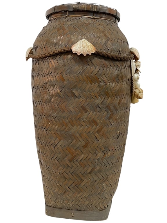TALL COASTAL WOVEN RATTAN FLOOR VASE W SHELLS 31" (1 of 6)