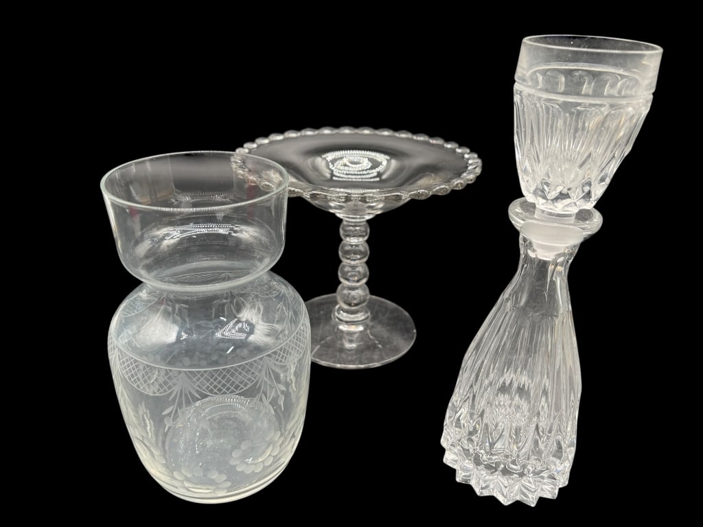 VINTAGE CUT GLASS & ETCHED GLASS DECORATIVE PIECES (1 of 1)
