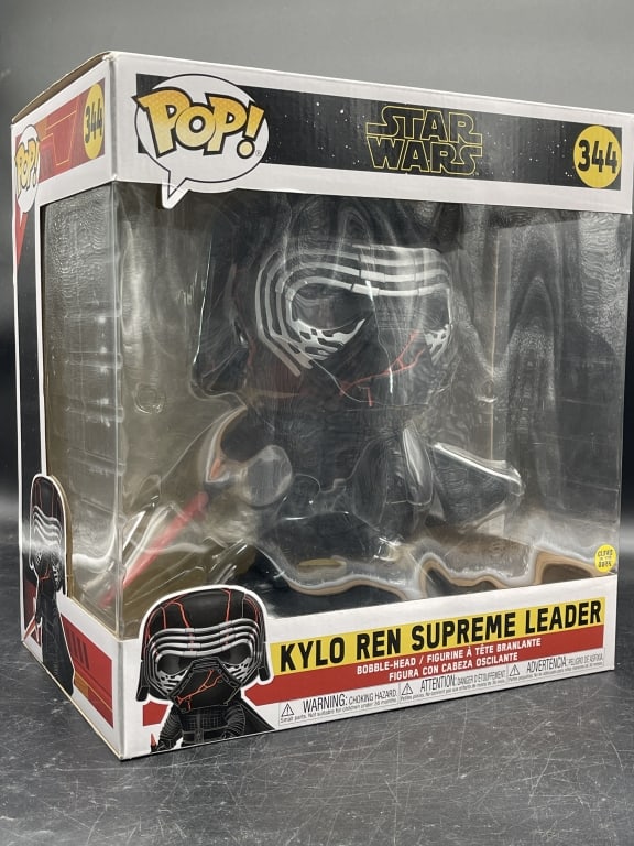 KYLO REN SUPREME LEADER STAR WARS FUNKO POP #344: For ALTERNATE shipping quote or LOCAL PICK-UP DETAILS, please visit dejavuauctionshipping.com STAR WARS KYLO REN SUPREME LEADER FUNKO POP! BOBBLE-HEAD FIGURE #344 GLOW IN THE DARK Official **Funko Pop