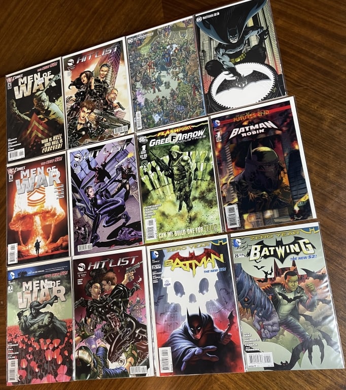 MIXED DC COMICS LOT OF 12 FEATURING BATMAN, BATWIN (1 of 2)