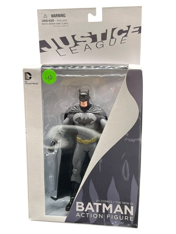 DC COMICS JUSTICE LEAGUE BATMAN ACTION FIGURE WBOX (1 of 6)