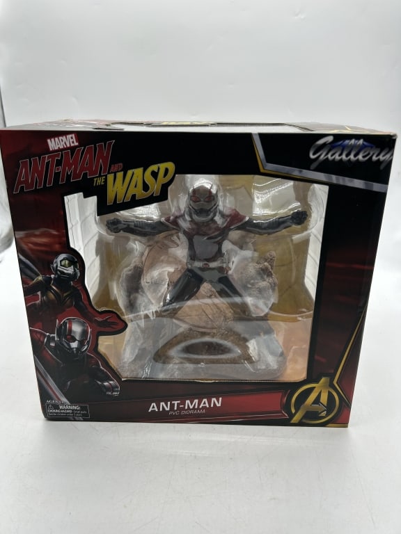 MARVEL GALLERY ANT-MAN & WASP PVC DIORAMA STATUE (1 of 3)
