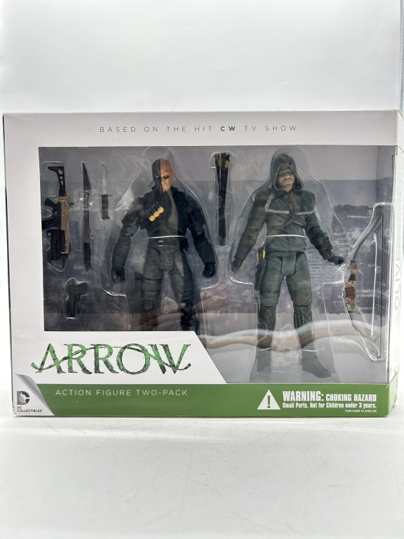 2-PACK ARROW TV SERIES ACTION FIGURE BOX SET: For ALTERNATE shipping quote or LOCAL PICK-UP DETAILS, please visit dejavuauctionshipping.com ARROW CW TV SERIES OLIVER QUEEN GREEN ARROW & DEATHSTROKE ACTION FIGURE SET Highly detailed action figure