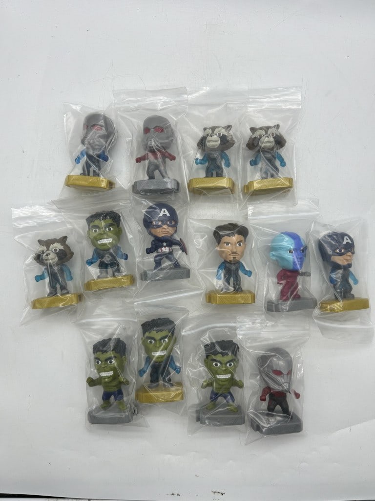 14 MARVEL AVENGERS MINI FIGURE COLLECTIBLE LOT (1 of 5)