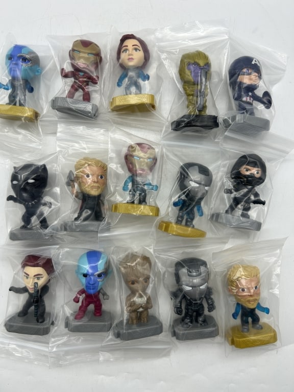 15 MARVEL MINI CHARACTER LOT IRON MAN & MORE: For ALTERNATE shipping quote or LOCAL PICK-UP DETAILS, please visit dejavuauctionshipping.com MARVEL AVENGERS MINI CHARACTER FIGURE LOT WITH MULTIPLE HEROES AND VILLAINS Colorful lot of 15 collectible