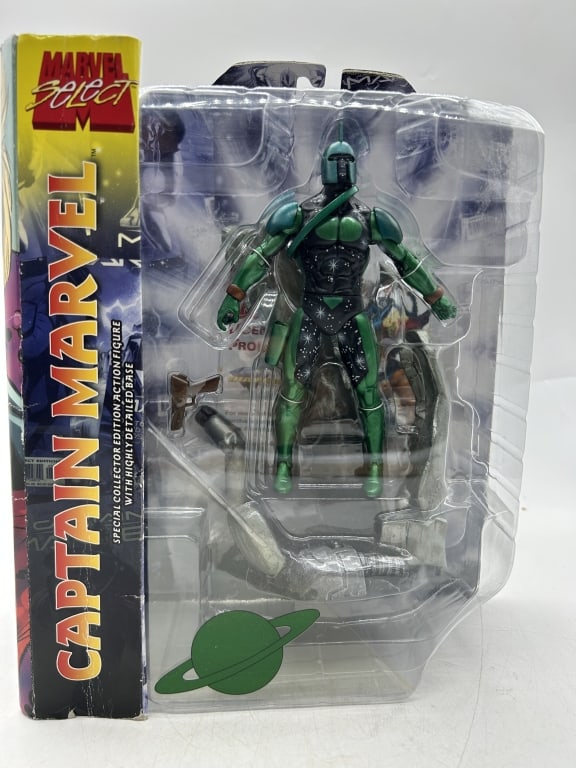 MARVEL SELECT CAPTAIN MARVEL ACTION FIGURE - 3