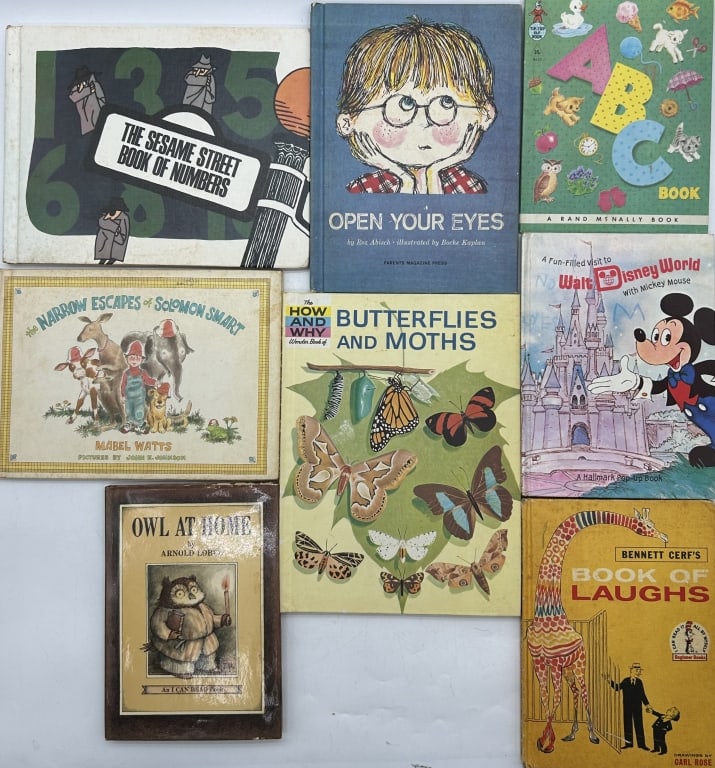 8 VINTAGE COLLECTIBLE CHILDREN'S BOOK LOT (1 of 3)