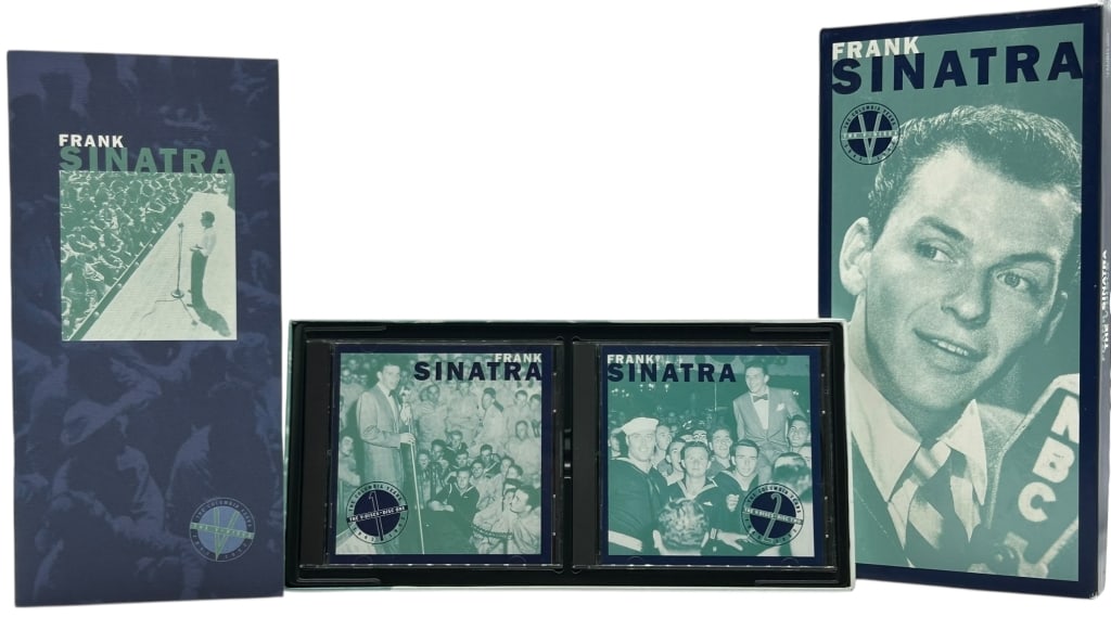 FRANK SINATRA V-DISC COLLECTION 2 CD BOX SET: FRANK SINATRA V-DISC COLLECTION 2 CD BOX SET COLUMBIA Vintage Frank Sinatra V-Disc Collection 2 CD box set released by Columbia Records, featuring rare wartime recordings originally produced for Ameri