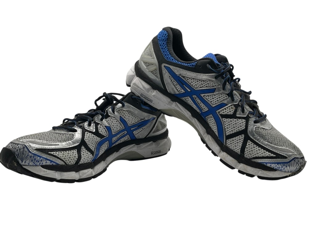 ASICS GEL KAYANO RUNNING SHOES MENS SIZE 13.5: For ALTERNATE shipping quote or LOCAL PICK-UP DETAILS, please visit dejavuauctionshipping.comASICS GRAY BLUE GEL KAYANO STABILITY RUNNING SNEAKERS SIZE 13.5Pre-owned pair of ASICS GEL Kayano running