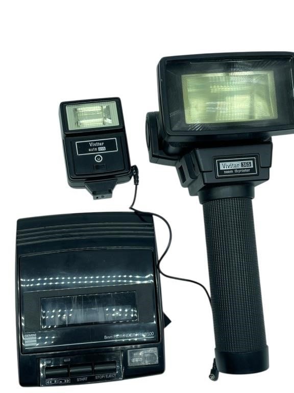 VIVITAR CAMERA FLASHES & GEMINI 8MM REWINDER LOT: VIVITAR CAMERA FLASHES & GEMINI 8MM REWINDER LOT -Group of three vintage photography and video accessories including a Vivitar Auto 215 Flash, Vivitar 365 Zoom Thyristor Flash, and a Gemini 8mm Rewind