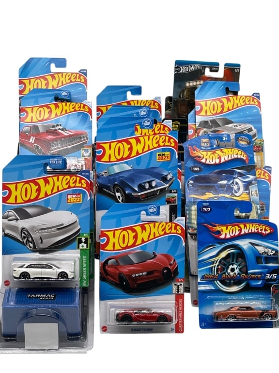 LOT OF 40 HOT WHEELS DIE CAST CARS COLLECTIBLES: GROUP OF 40 HOT WHEELS SEALED BLISTER PACK DIE CAST VEHICLES Group lot of 40 Hot Wheels sealed blister pack die-cast vehicles including assorted mainline, premium, and specialty series examples such a