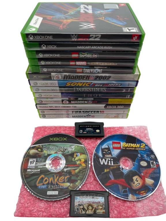 MIXED LOT OF VIDEO GAMES AND GAME DISCS: MIXED LOT OF VIDEO GAMES AND GAME DISCS FOR XBOX SYSTEMS WII AND GAME BOY ADVANCE Mixed lot of video games and gaming media including Xbox One, original Xbox, Xbox 360, Wii, and Game Boy Advance title