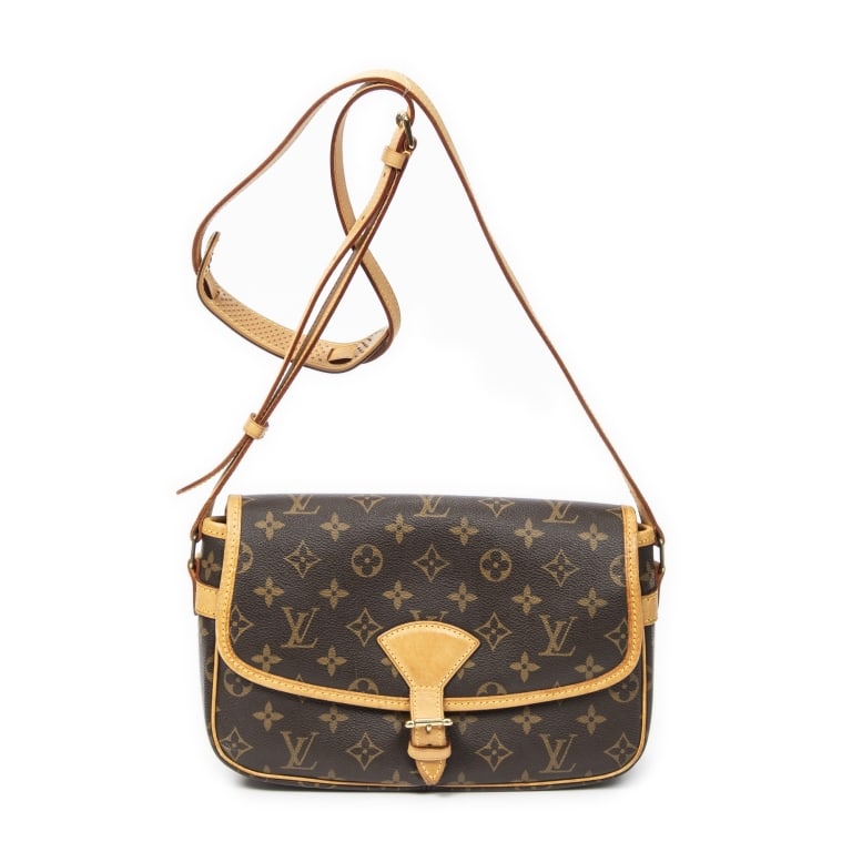 LOUIS VUITTON SOLOGNE BROWN MONOGRAM BAG: Louis Vuitton Sologne Brown Monogram Canvas Golden Brass * COLOR: Brown * PRODUCTION CODE: SL0023(Februaly 2003) * INCLUDED: None AB * CONDITION: 26*16*8cm * (3cm = 1inch approximately) * Luxury bags