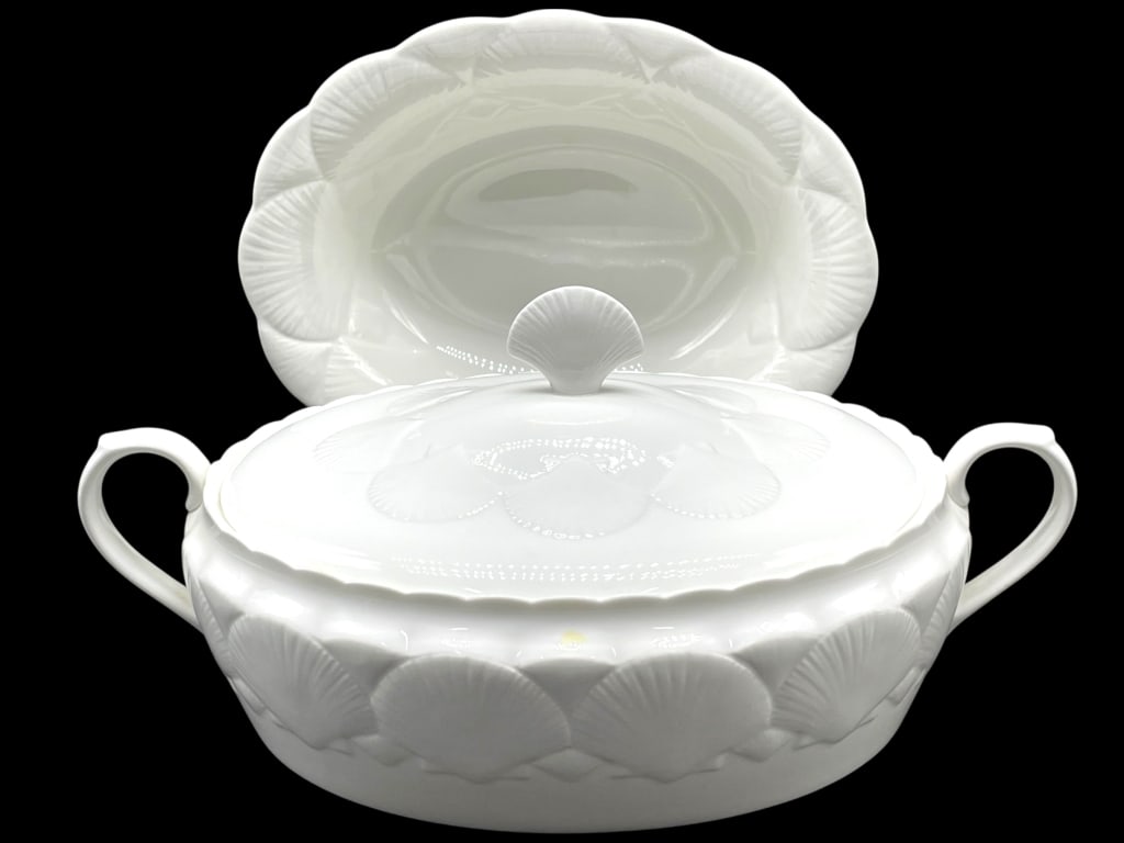 COALPORT OCEANSIDE TUREEN AND SERVING BOWL 12": *for alternative shipping options please go to www.dejavuauctionshipping.com-COALPORT OCEANSIDE FINE BONE CHINA TUREEN AND SERVING BOWL 12" , 9.5" APPROX-Elegant Coalport “Oceanside” fine