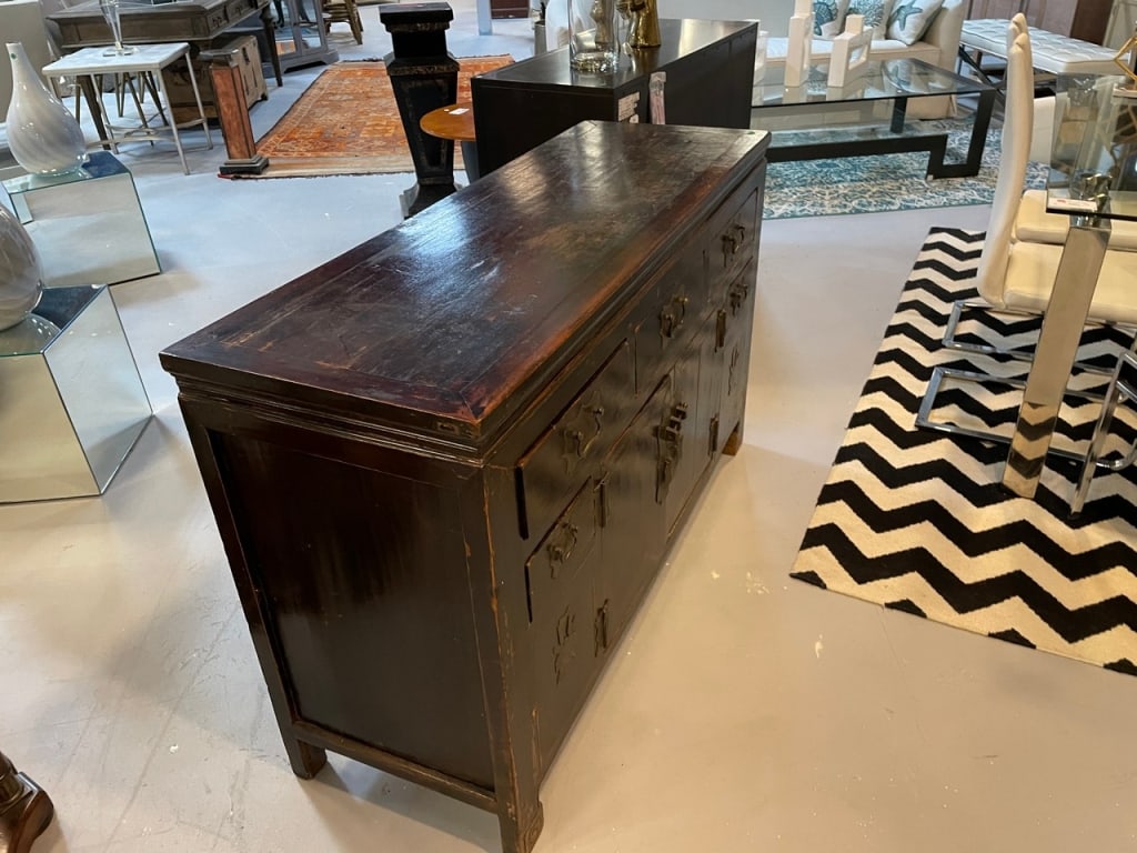 CHINESE EXPORT STYLE BLACK LACQUERED SIDEBOARD - 6