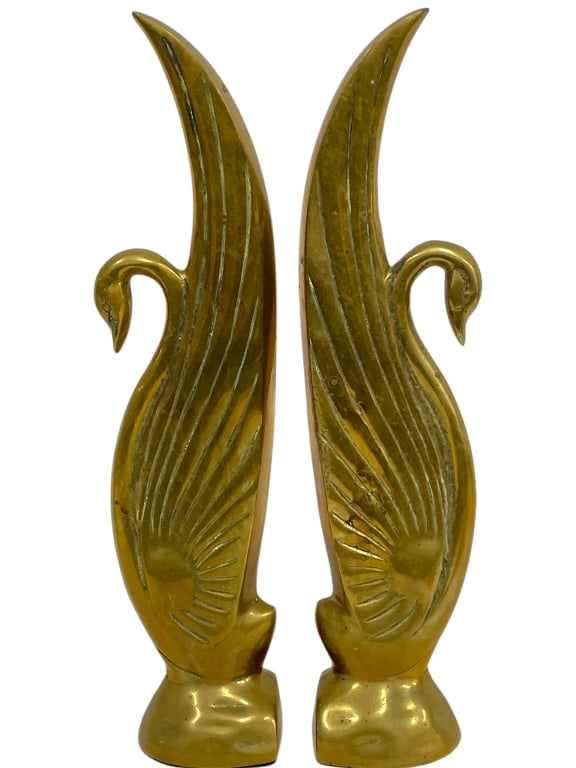 -ART DECO STYLE BRASS SWAN SCULPTURAL BOOKENDS 14": -ART DECO STYLE BRASS SWAN BOOKENDS SCULPTURAL PAIR 14" -Elegant pair of vintage Art Deco style brass swan bookend sculptures featuring graceful elongated necks and sweeping wing forms with stylized f