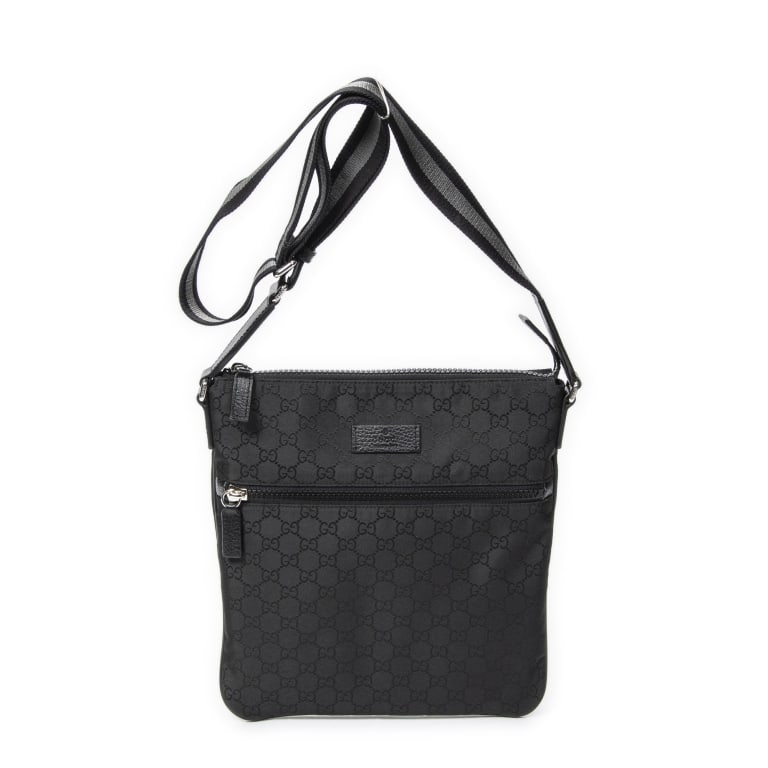 GUCCI MESSENGER CROSSBODY BLACK MONOGRAM BAG: Gucci Messenger Crossbody Black Monogrammed Nylon Canvas Silver * COLOR: Black * PRODUCTION CODE: 449184-520981 * INCLUDED: None A * CONDITION: 28*30*3cm * (3cm = 1inch approximately) * Luxury bags ar
