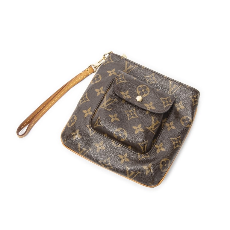 LOUIS VUITTON PARTITION WRISTLET BRW MONOGRAM BAG: Louis Vuitton Partition Wristlet Brown Monogram Canvas Golden Brass * COLOR: Brown * PRODUCTION CODE: MI0088 (8th week of 2008) * INCLUDED: None A * CONDITION: 17*17*1cm * (3cm = 1inch approximately)